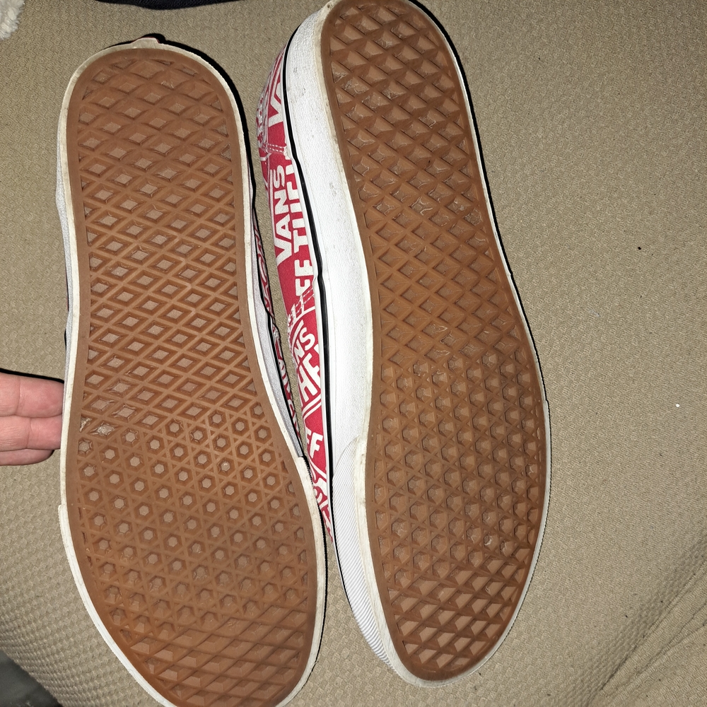 Vans Red and White Sneakers WORDS Logo - Picture 3 of 4